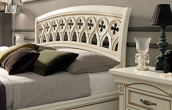 Резное деревянное изголовье кровать Палаццо Дукале ясень белый с золотом фабрика Прама Италия